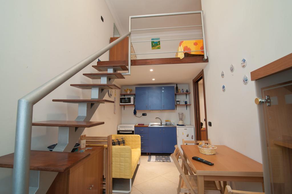 Apartamento La Terra Del Sole Nápoles Exterior foto